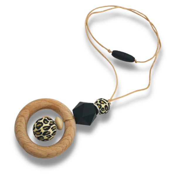 PENDANT NECKLACE